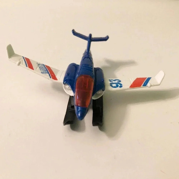 Lot of 2 Matchbox Skybuster Gee Bee Sportster  and Snow Explorer - Picture 4 of 16